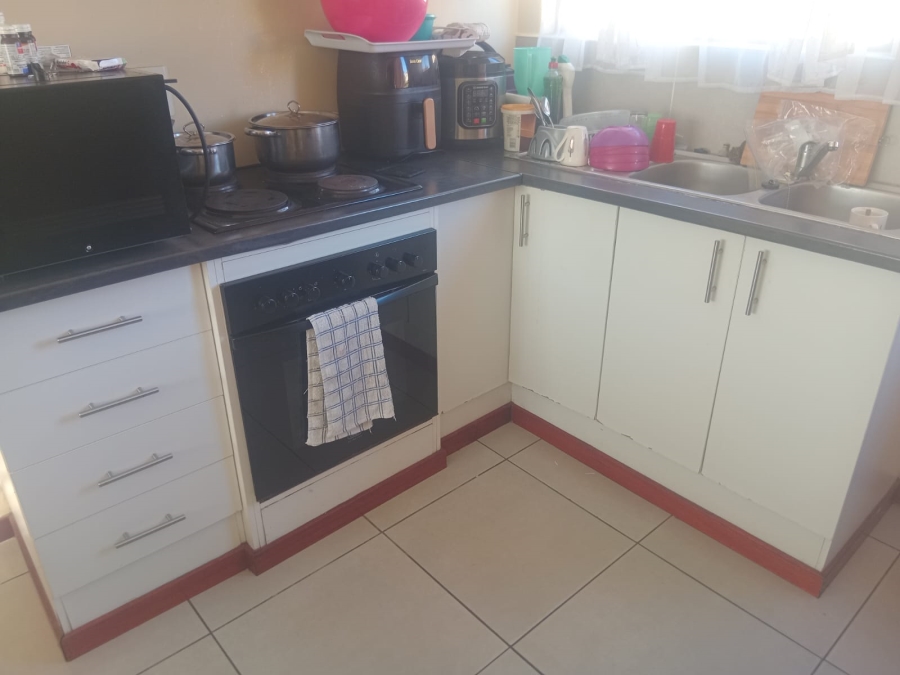 3 Bedroom Property for Sale in Graceland Eastern Cape